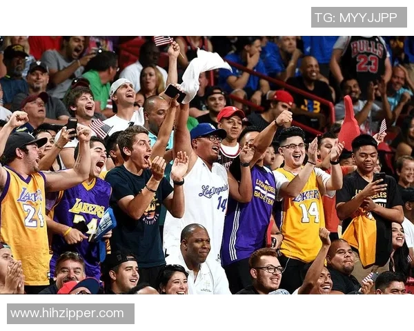 夏季联赛精彩对决鲍尔领衔球队挑战骑士展现年轻力量 夏季联赛精彩对决鲍尔领衔球队挑战骑士展现年轻力量